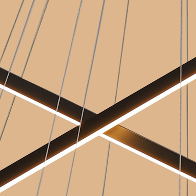 ديكور المنزل الفيلا الشمالية الحديثة إضاءة السلالم LED مع تصميم شنق الفولاذ